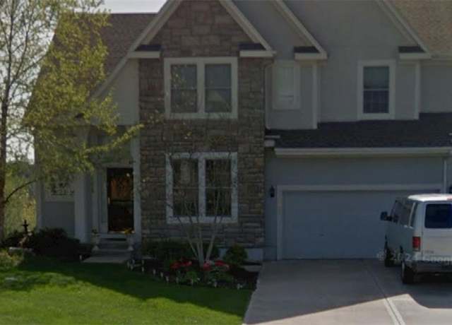 Property at 12688 S Kenton Ct, Olathe, KS 66061, 4 beds, 3.5 baths