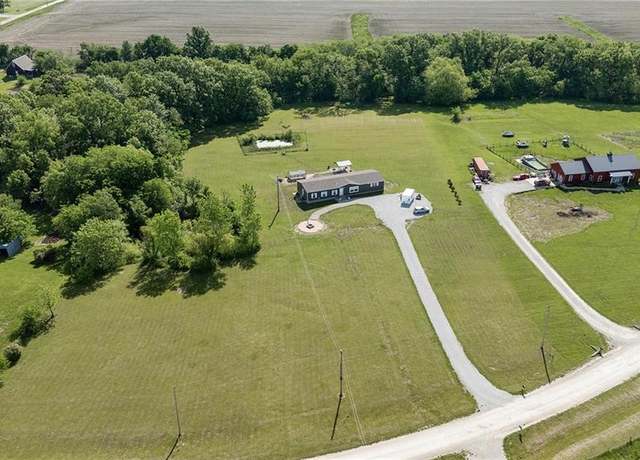 Property at 156357 NE Robindale Ln, Adrian, MO 64720, 4 beds, 2 baths