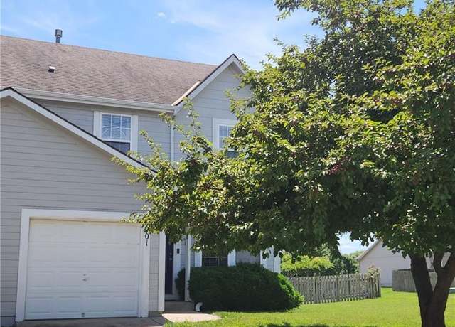 Property at 1301 S 5th St, Louisburg, KS 66053, 3 beds, 2.5 baths