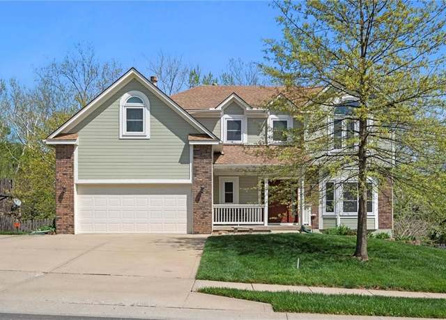 Property at 5201 N Jefferson St, Gladstone, MO 64118, 5 beds, 3.5 baths