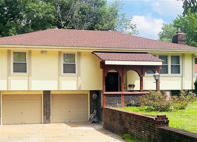 Property at 5708 E 100th St, Kansas City, MO 64137, 3 beds, 2.5 baths