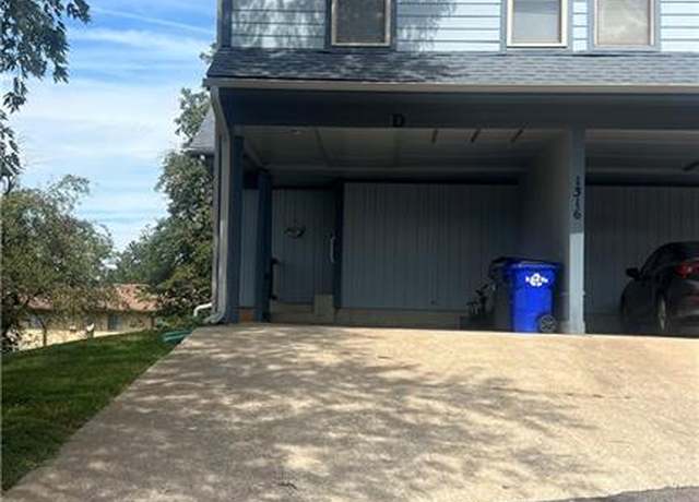 Property at 1316 E 123rd Ter Unit D, Olathe, KS 66061, 3 beds, 2 baths