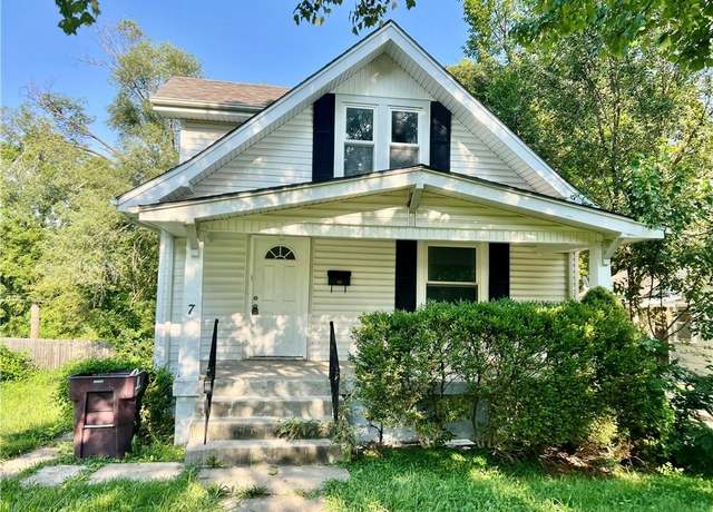 Property at 1417 S Osage St, Independence, MO 64055, 6 beds, 3.5 baths