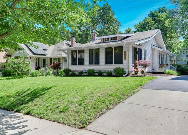 Property at 5817 Locust St, Kansas City, MO 64110, 2 beds, 1 bath