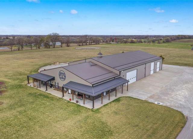 Property at 22512 E State Route P Hwy, Pleasant Hill, MO 64080, 6 beds, 2.5 baths