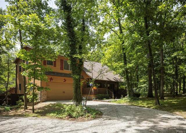 Property at 18028 52 Hwy, Green Ridge, MO 65332, 3 beds, 2.5 baths