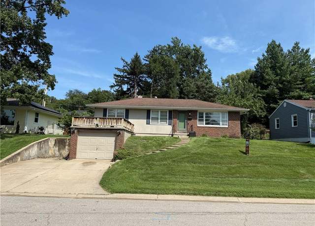 Property at 2511 Kent St, St Joseph, MO 64505, 3 beds, 3 baths