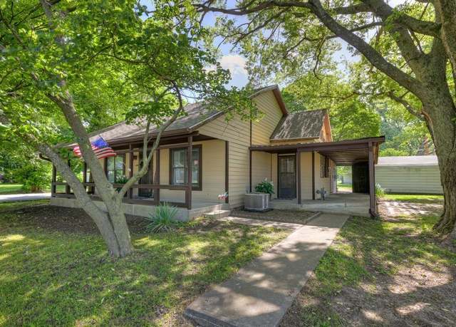 Property at 122 N Main St, Jasper, MO 64755, 2 beds, 1 bath
