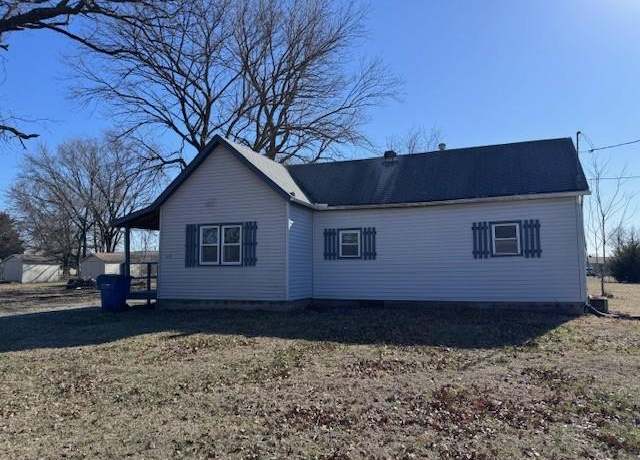 Property at 609 Spruce St, Winchester, KS 66097, 2 beds, 1 bath