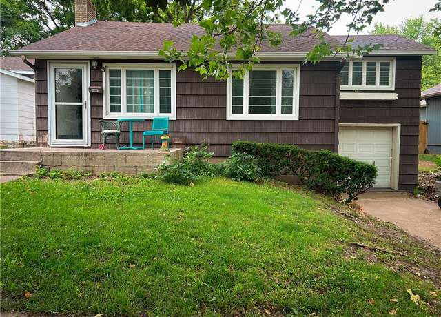 Property at 1124 Pacific Ave, Osawatomie, KS 66064, 3 beds, 1 bath
