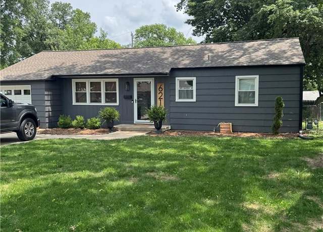 Property at 6217 Glenwood Ave, Mission, KS 66202, 3 beds, 1 bath