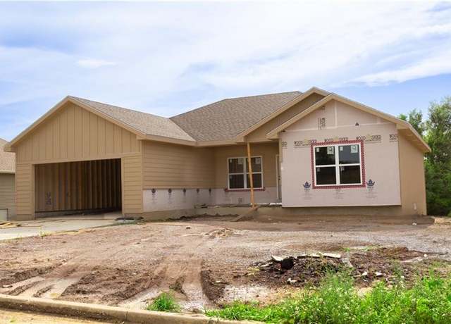 Property at 1105 Charles St, Knob Noster, MO 65336, 3 beds, 2 baths