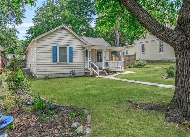 Property at 1011 9th Ave, Leavenworth, KS 66048, 2 beds, 1 bath