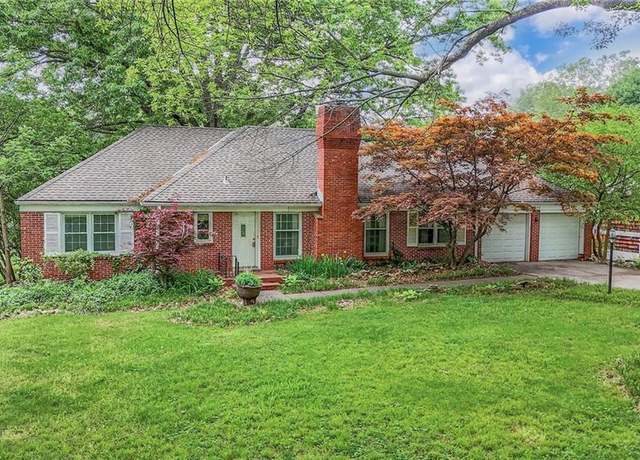 Property at 9652 Meadow Ln, Leawood, KS 66206, 2 beds, 2 baths