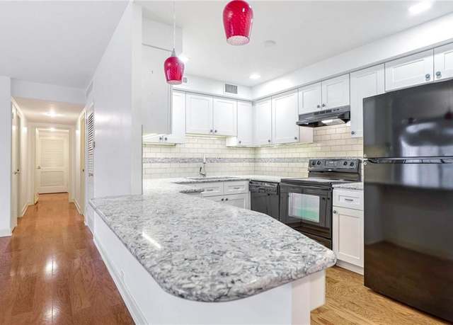 Property at 310 W 49th St #703, Kansas City, MO 64112, 2 beds, 2 baths