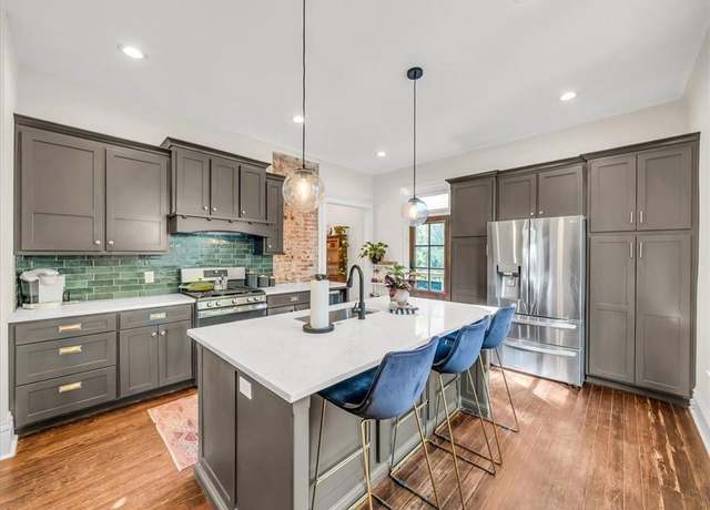 Property at 3945 Campbell St, Kansas City, MO 64110, 4 beds, 3.5 baths