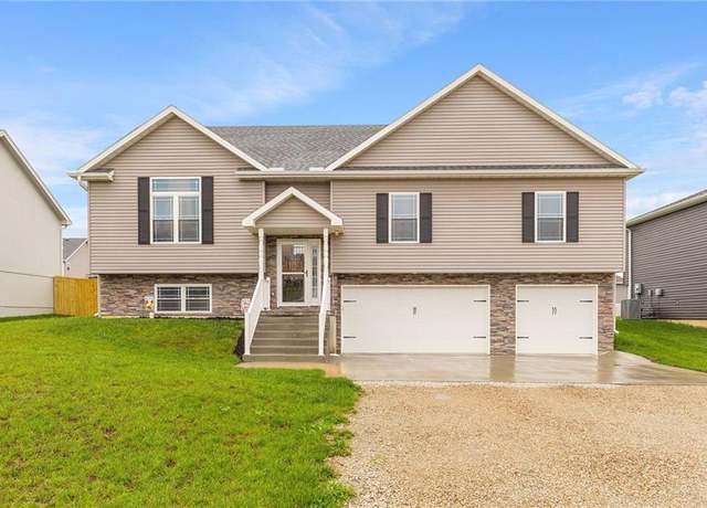 Property at 86 SE 461 Rd, Warrensburg, MO 64093, 4 beds, 3 baths