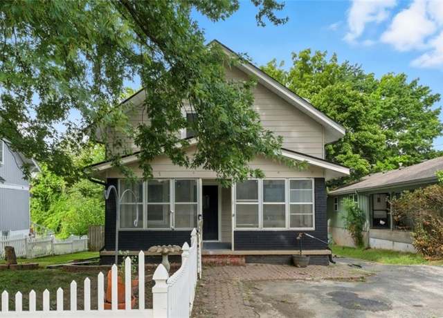Property at 1114 N Liberty St, Independence, MO 64050, 3 beds, 1.5 baths