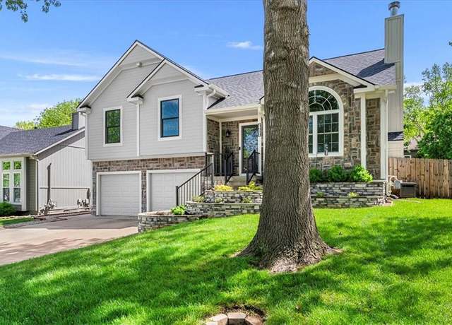 Property at 5619 Brownridge Dr, Shawnee, KS 66218, 4 beds, 3 baths