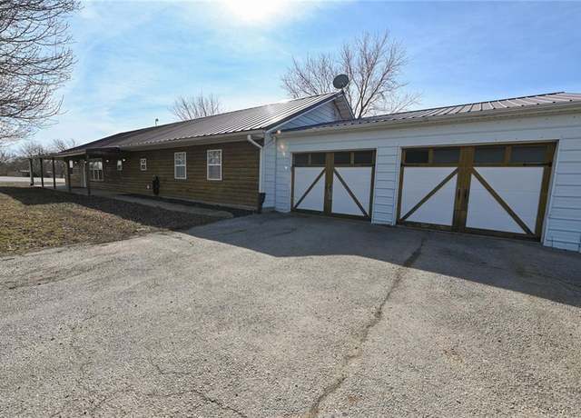 Property at 27102 Ivy Rd, Carl Junction, MO 64834, 5 beds, 2 baths