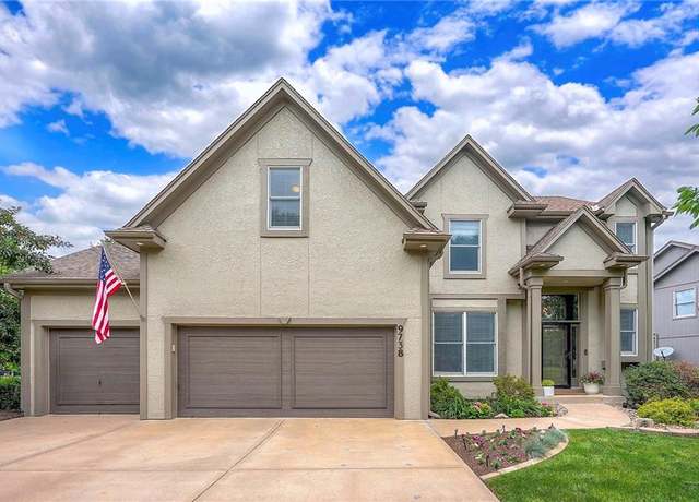 Property at 9738 Marion St, Lenexa, KS 66220, 4 beds, 3.5 baths