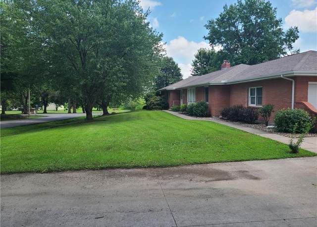 Property at 802 David Dr, Gallatin, MO 64640, 4 beds, 2.5 baths