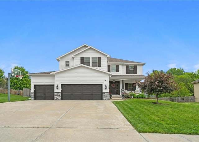 Property at 1509 Northpoint Dr, Liberty, MO 64068, 4 beds, 3.5 baths