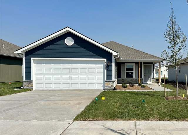 Property at 568 W Lanesfield St, Gardner, KS 66030, 4 beds, 2 baths