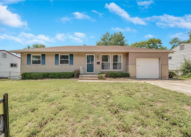 Property at 3208 S Claremont Ave, Independence, MO 64052, 3 beds, 2 baths