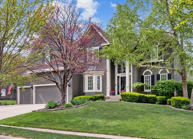 Property at 5704 W 146th St, Overland Park, KS 66223, 4 beds, 4.5 baths