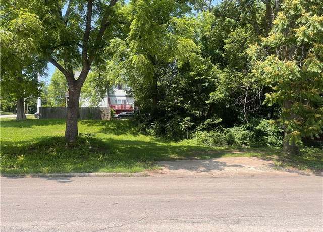 Property at 2105 N 10th St, Kansas City, KS 66104
