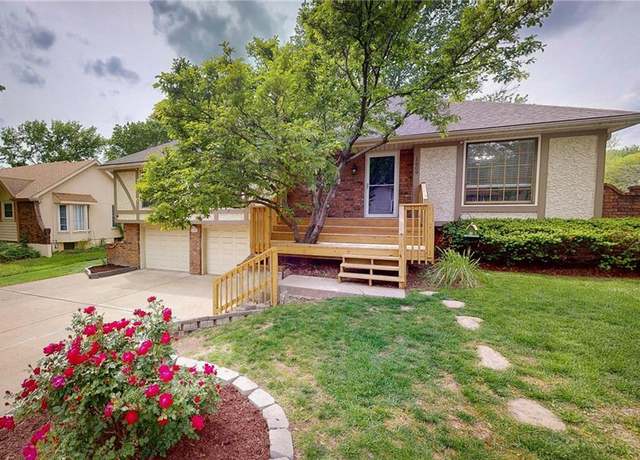 Property at 1609 SW 14th St, Blue Springs, MO 64015, 3 beds, 2 baths