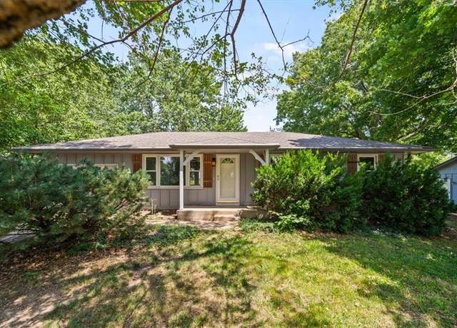 Property at 7 Hi View Ridge Dr, Archie, MO 64725, 3 beds, 2 baths