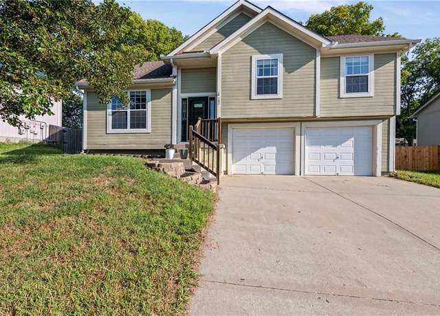 Property at 102 Echo Ridge N/A, Buckner, MO 64016, 3 beds, 2 baths
