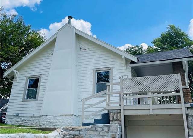 Property at 5111 Woodland Ave, Kansas City, MO 64110, 2 beds, 1 bath