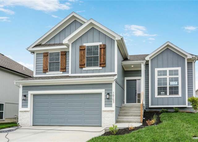 Property at 16153 Ryan Cir, Parkville, MO 64152, 3 beds, 2 baths