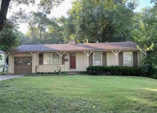 Property at 8885 Westbrooke Dr, Overland Park, KS 66212, 3 beds, 2 baths