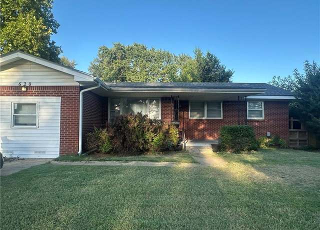 Property at 620 S 6th St, Independence, KS 67301, 3 beds, 1.5 baths