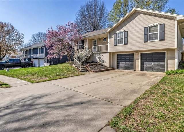 Property at 2517 NE Remington Ct, Blue Springs, MO 64014, 3 beds, 2 baths
