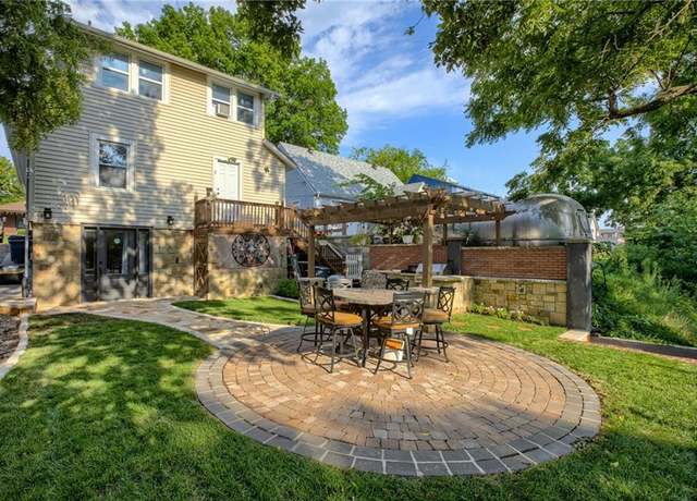 Property at 610 N 29th St, Kansas City, KS 66102, 3 beds, 2 baths