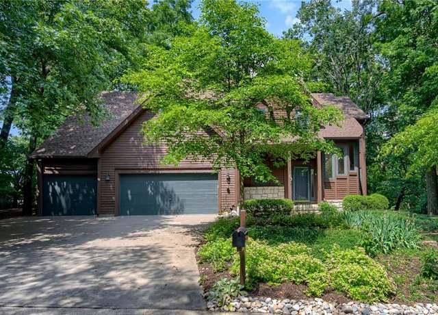 Property at 5317 NW Bluff Way, Parkville, MO 64152, 4 beds, 4.5 baths