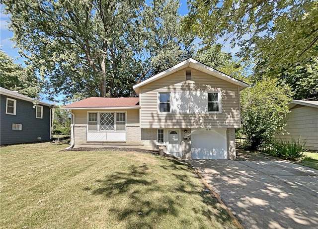 Property at 8004 E 91st St, Kansas City, MO 64138, 3 beds, 1.5 baths