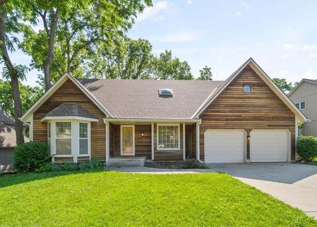 Property at 8003 Mullen Rd, Lenexa, KS 66215, 4 beds, 2.5 baths