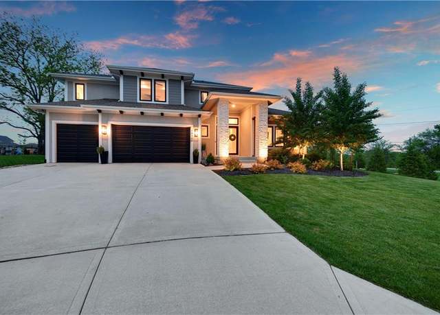 Property at 10300 W 174th St, Overland Park, KS 66221, 5 beds, 6.5 baths