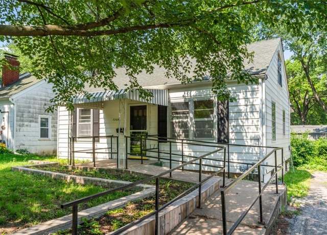 Property at 7208 Wayne Ave, Kansas City, MO 64131, 2 beds, 1 bath