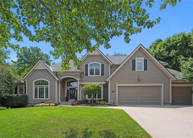 Property at 11307 W 139th Ter, Overland Park, KS 66221, 4 beds, 4 baths