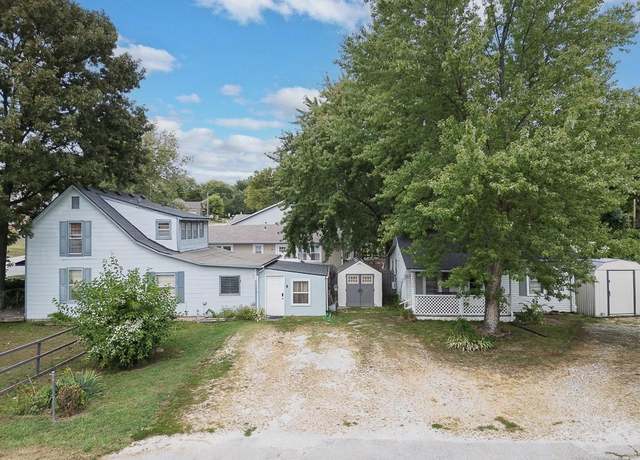 Property at 8375 Wyandotte St, De Soto, KS 66018, 4 beds, 3 baths