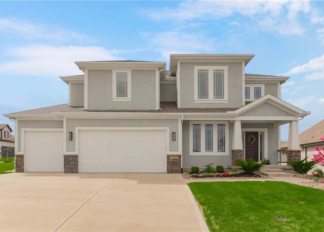 Property at 24805 W 88th St, Lenexa, KS 66227, 5 beds, 4.5 baths