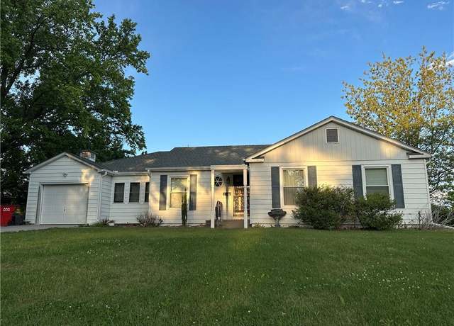 Property at 25 Ussery Dr, Lexington, MO 64067, 3 beds, 1.5 baths