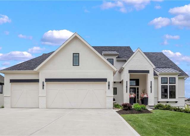 Property at 17024 King St, Overland Park, KS 66221, 5 beds, 5.5 baths